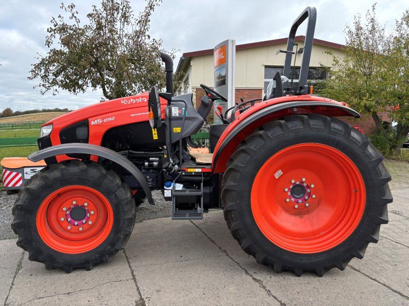 Kubota M5092 Rops