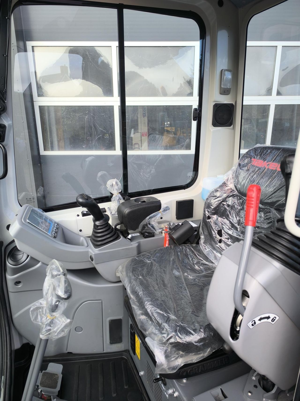 TAKEUCHI TB225