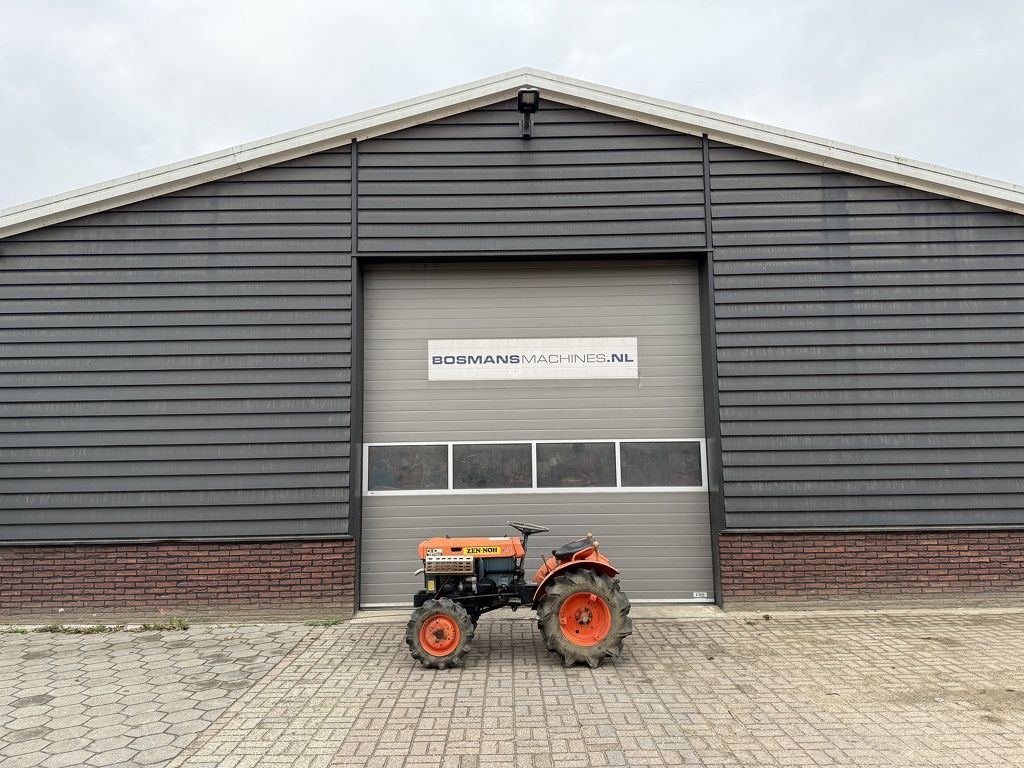 Kubota B7000 4WD minitractor
