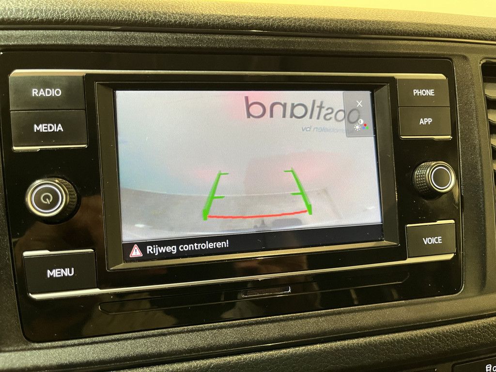 Volkswagen Crafter 35 2.0 TDI L3H3 140 PK Automaat / Euro 6 / Airco / Trekhaak 3000 KG / Cruise Control / Camera / CarPlay / 3-Zits / 83.000 KM !!