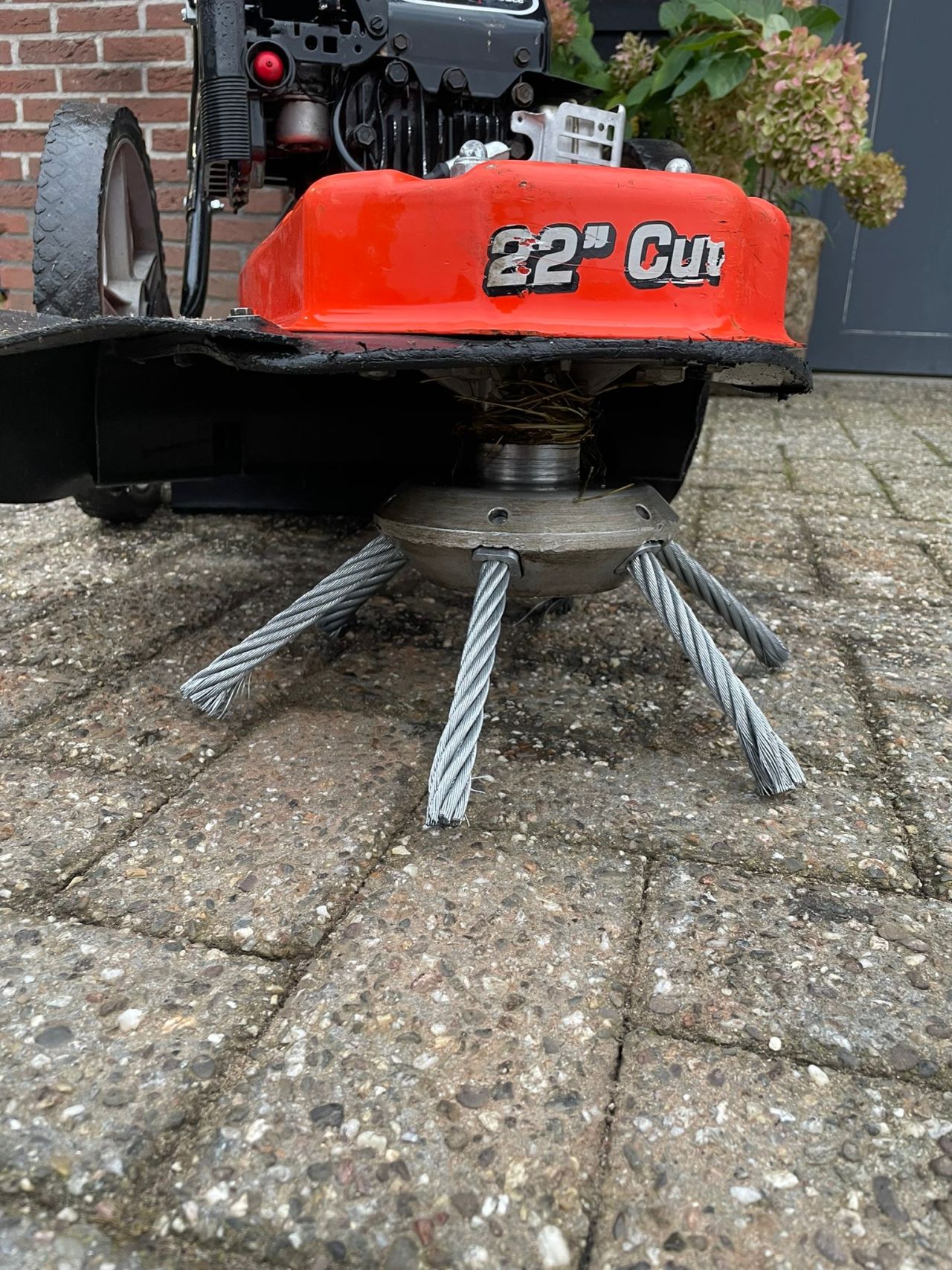 Ariens borstel machine.