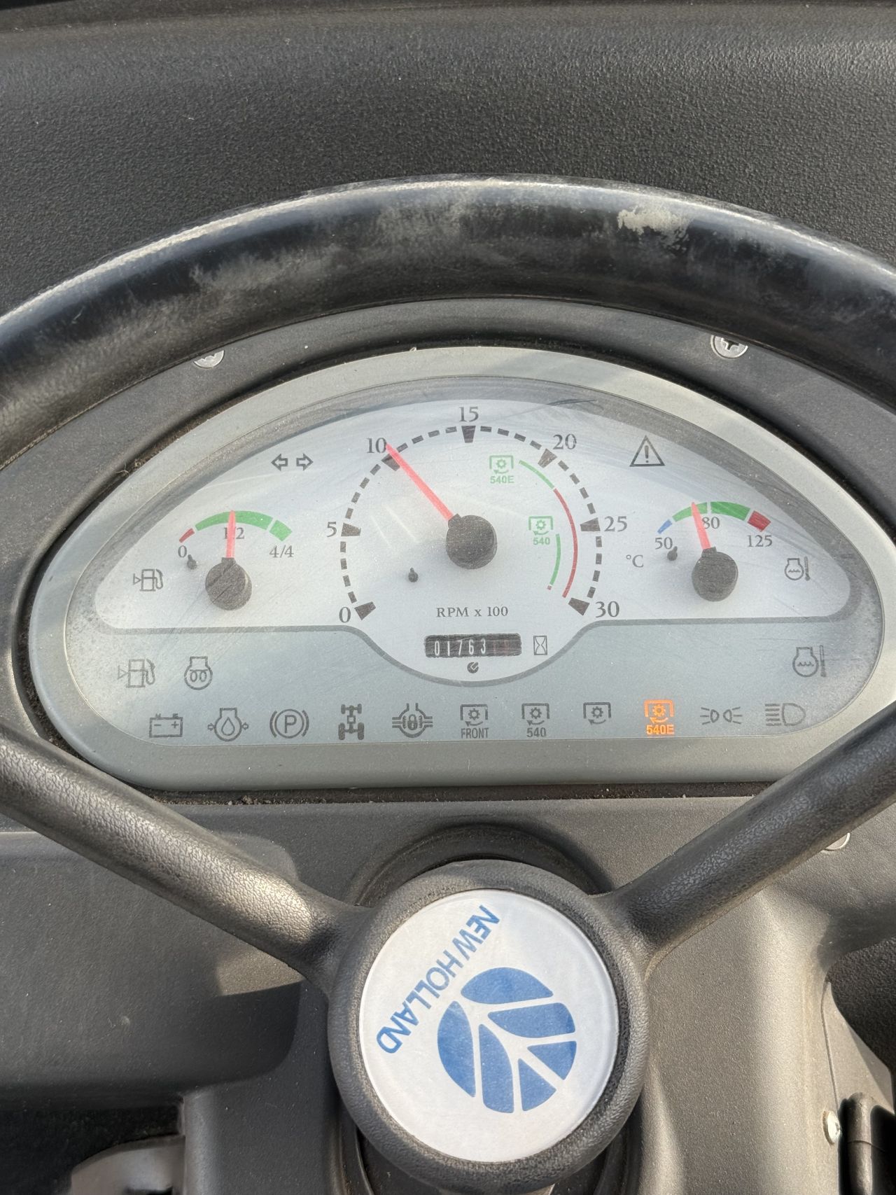 New Holland tce45 slechts 1750 uur