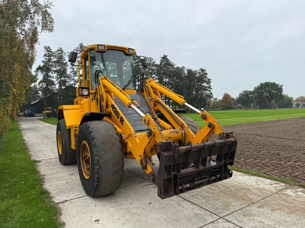 JCB 426B