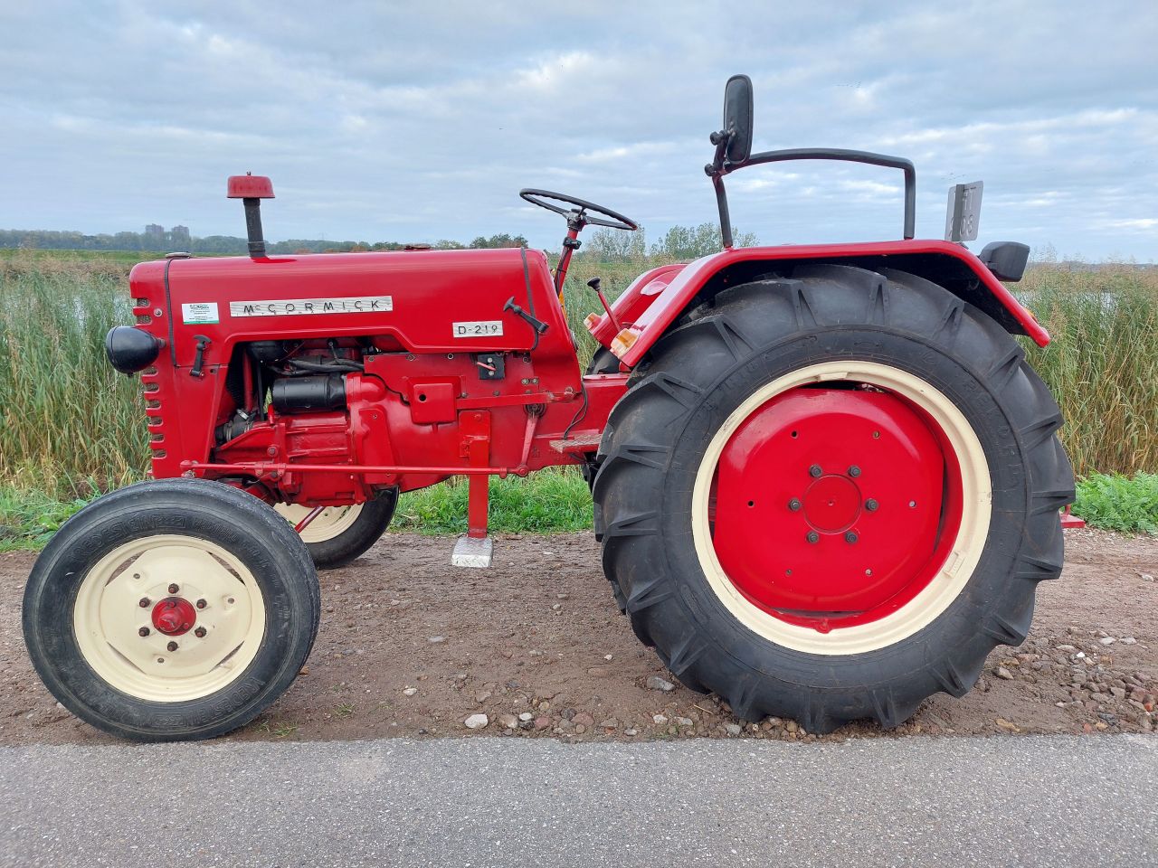 Mc Cormick D-219 mooie trekker
