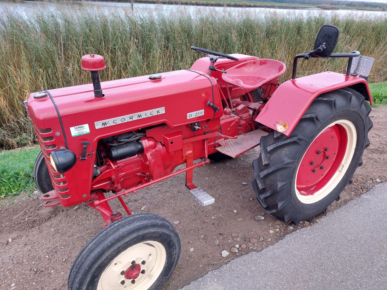 Mc Cormick D-219 mooie trekker