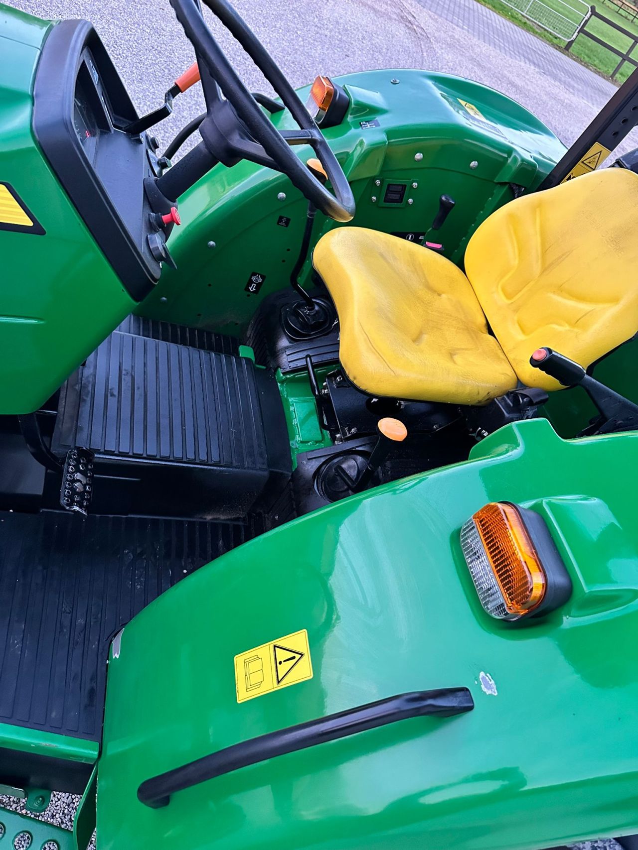 TE KOOP: zeer nette JOHN DEERE 5055