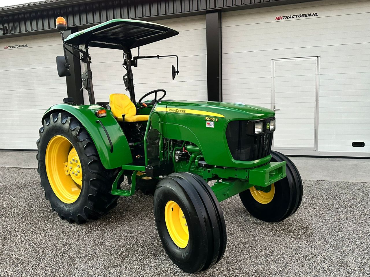 TE KOOP: zeer nette JOHN DEERE 5055