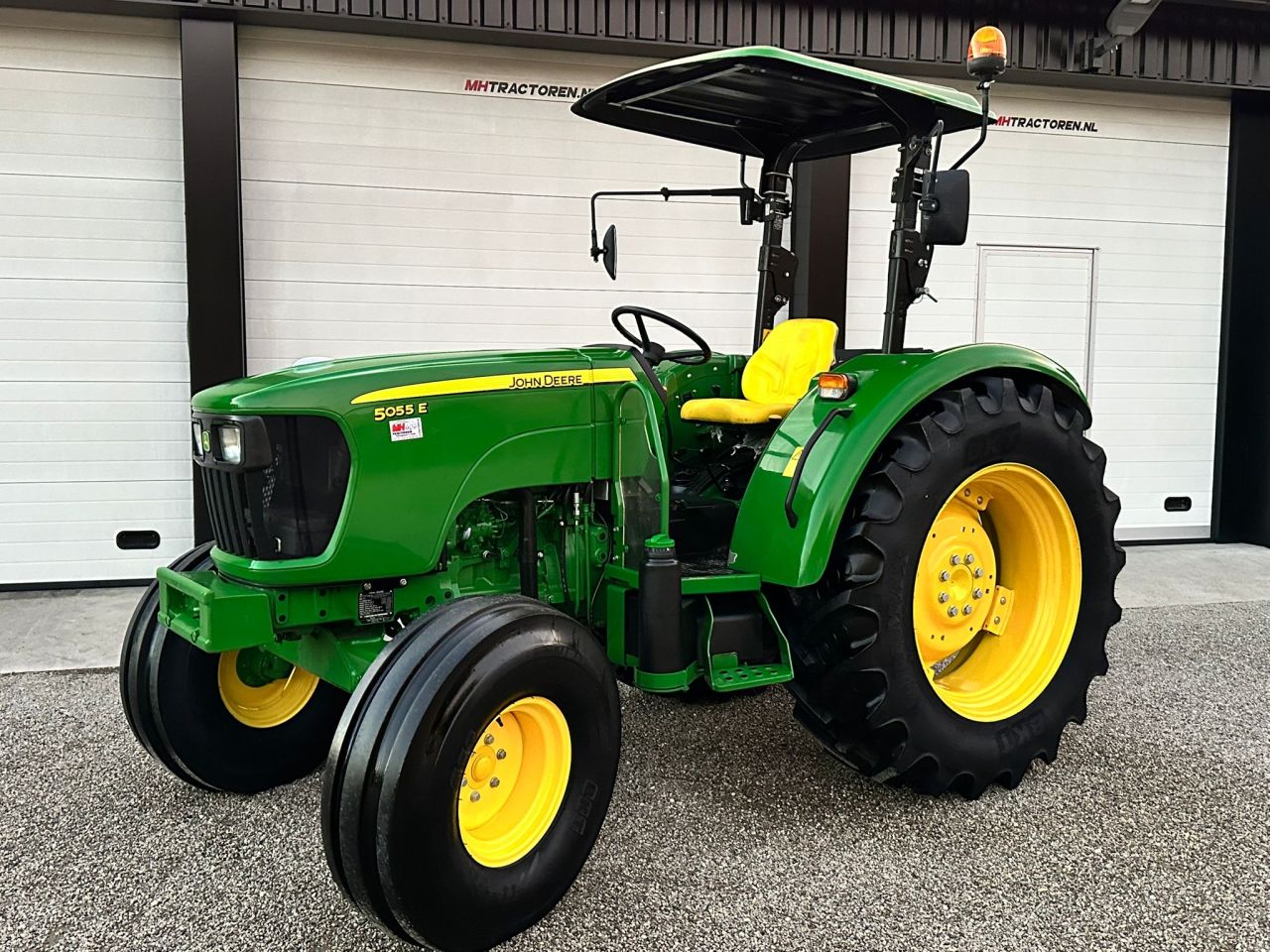 TE KOOP: zeer nette JOHN DEERE 5055