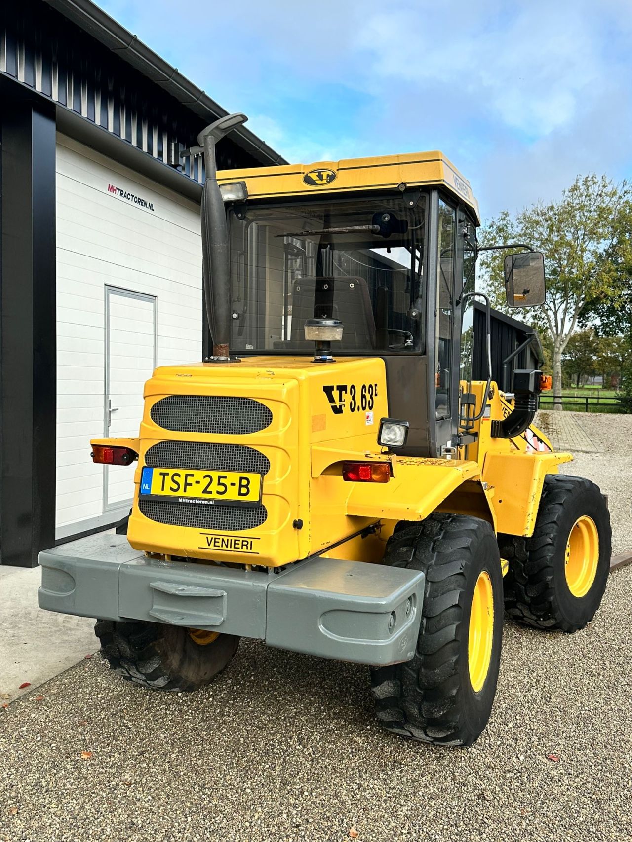 TE KOOP: zeer nette VENIERI 3.63 shovel