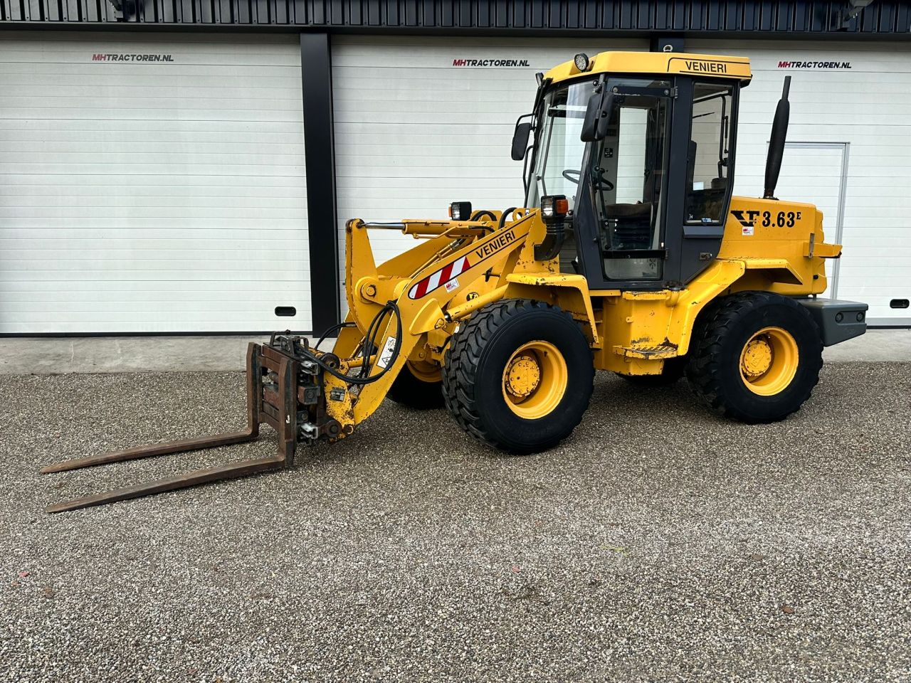 TE KOOP: zeer nette VENIERI 3.63 shovel