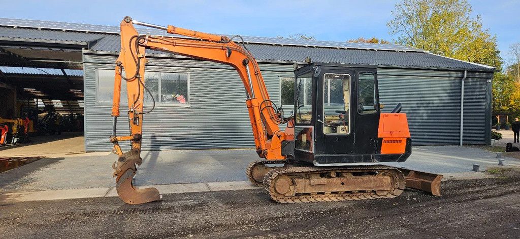 Takeuchi TB 068