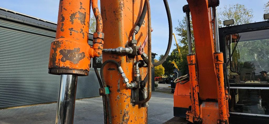 Takeuchi TB 068
