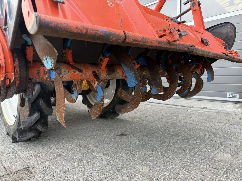 Kubota KT22 4WD minitractor met voorlader / frontlader