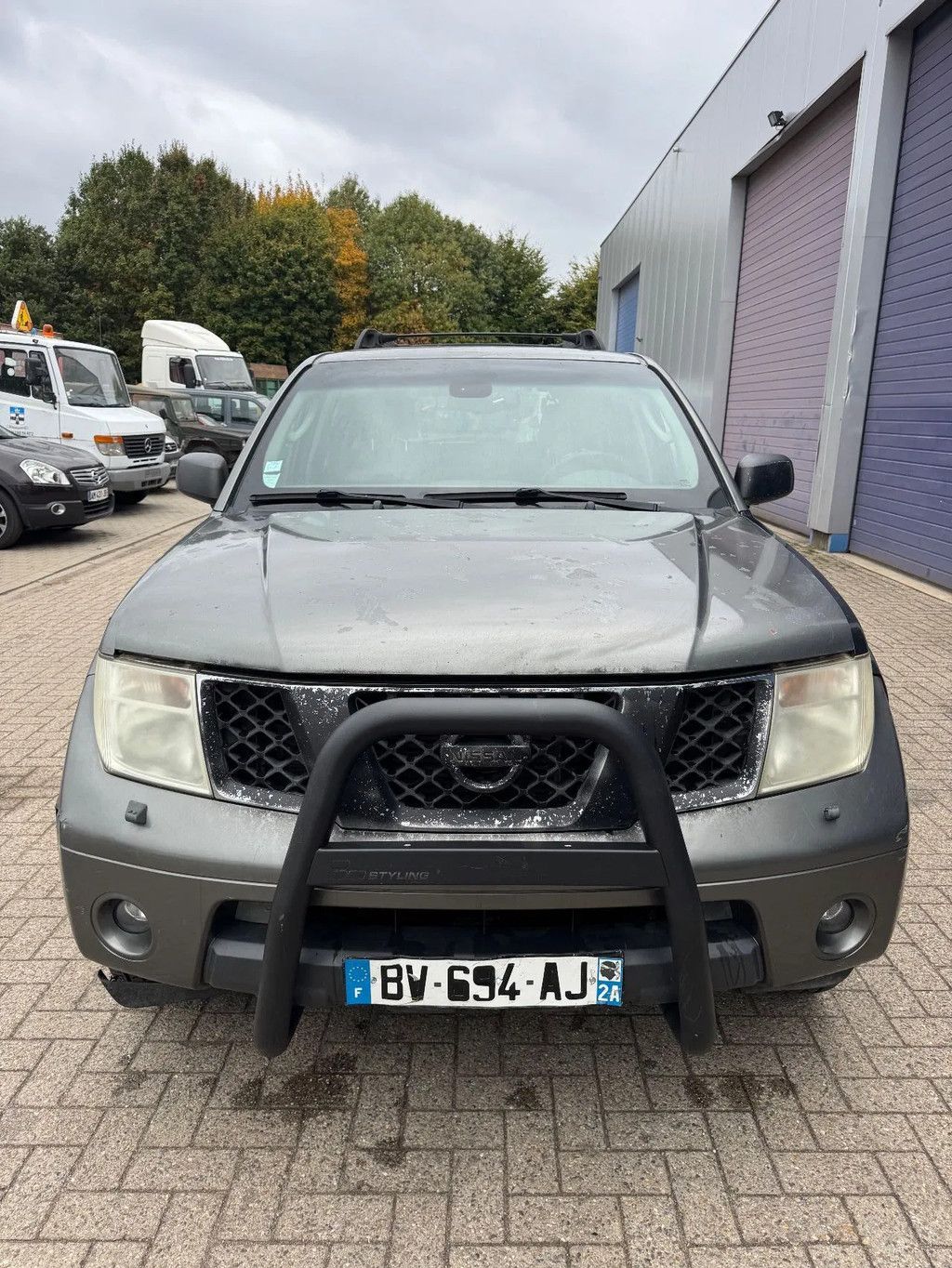 Nissan Pathfinder **AIRCO-EURO 3-7 SEATS**