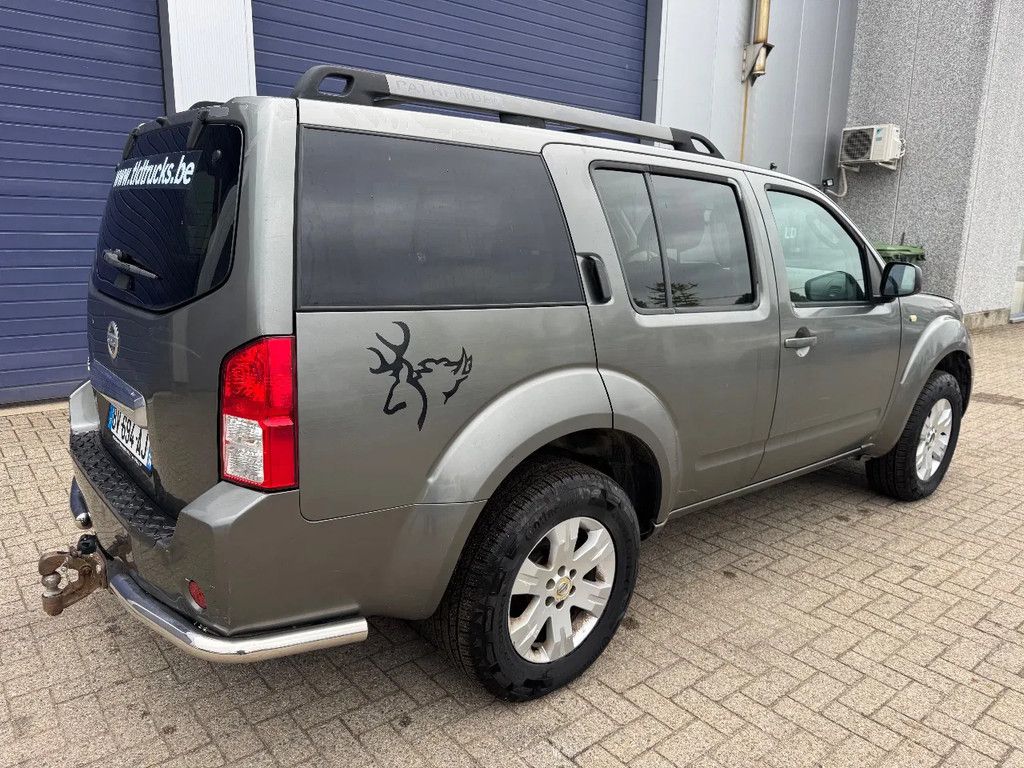 Nissan Pathfinder **AIRCO-EURO 3-7 SEATS**