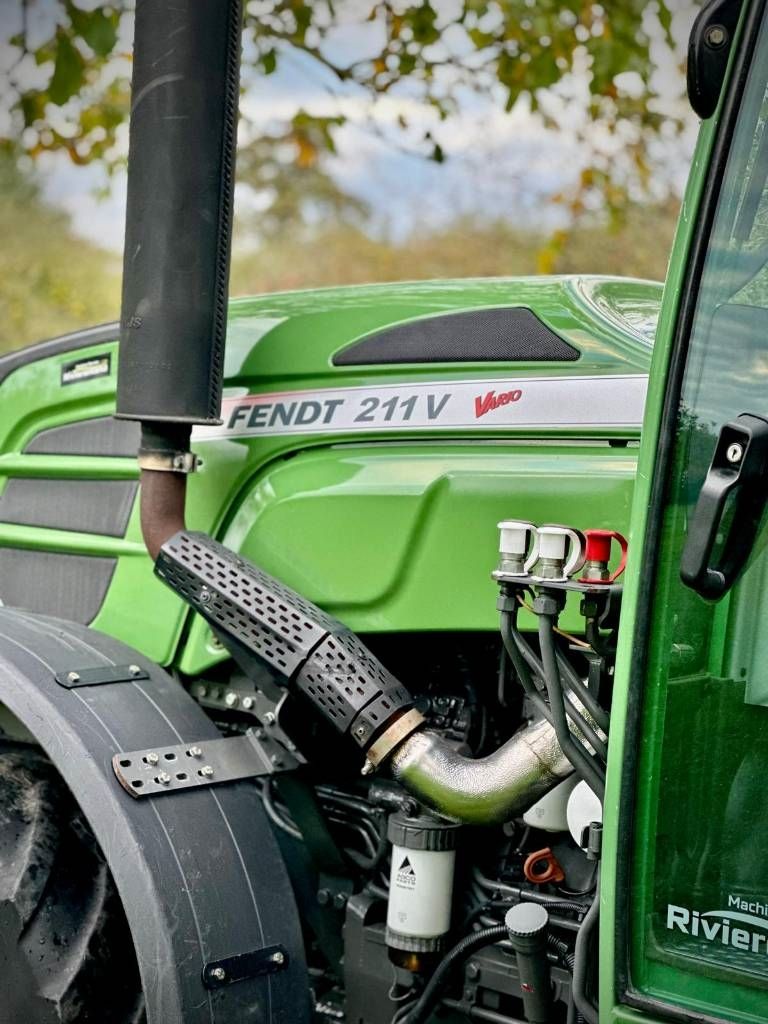 Fendt 211 V Vario Profi Smalspoor/Fruitteelt tractor