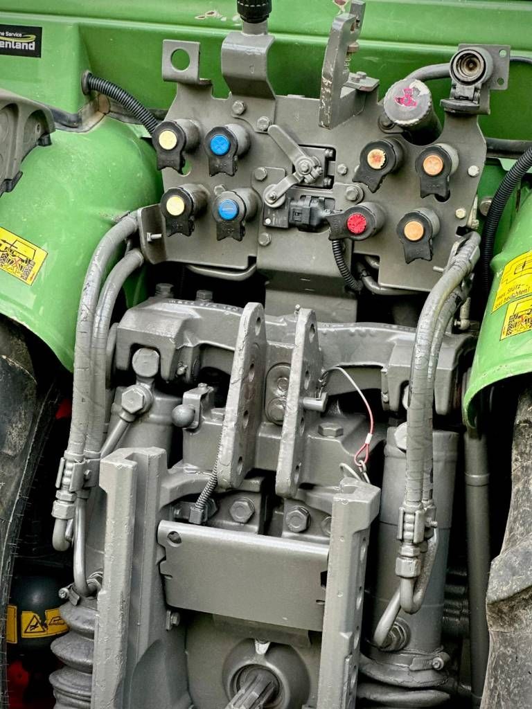 Fendt 211 V Vario Profi Smalspoor/Fruitteelt tractor