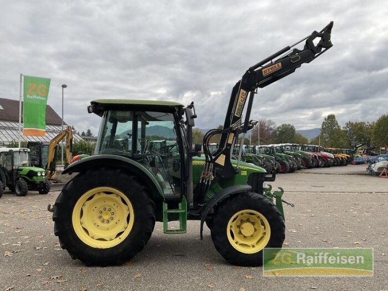 John Deere 5820