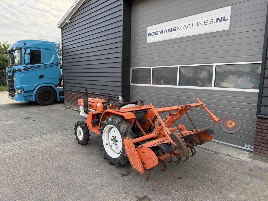 Kubota B1600 4WD 20 PK minitractor + frees