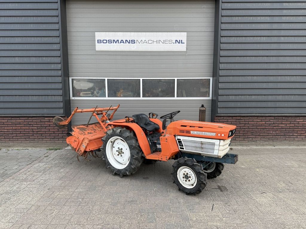 Kubota B1600 4WD 20 PK minitractor + frees