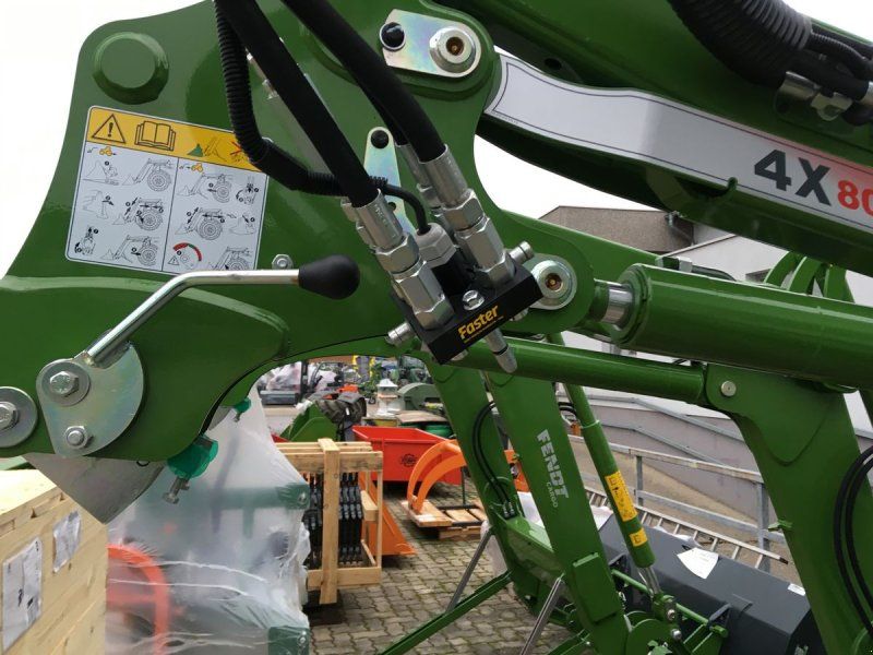 Fendt Cargo 4X75