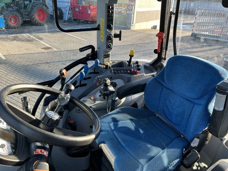 New Holland T 5.105