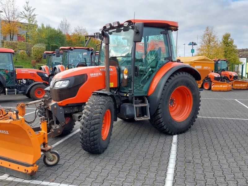 Kubota M4-072 CAB