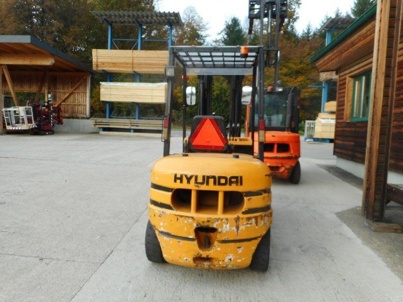 Hyundai HDF30II Tripl 4,7m + Seitenschieber