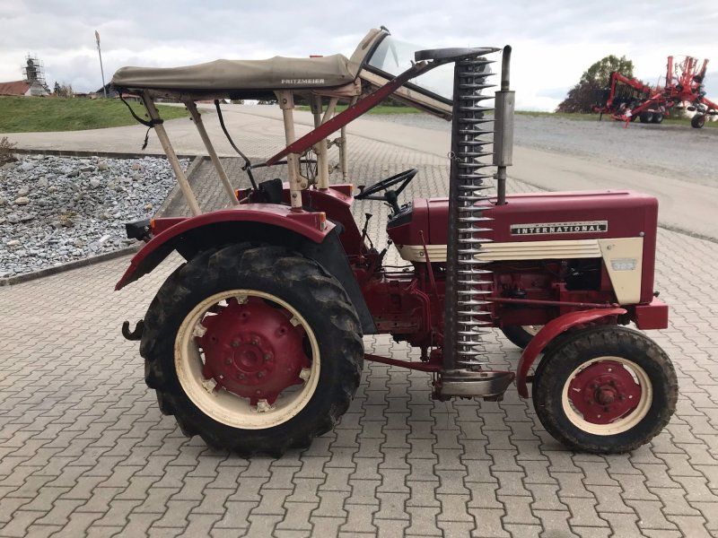 IHC 323