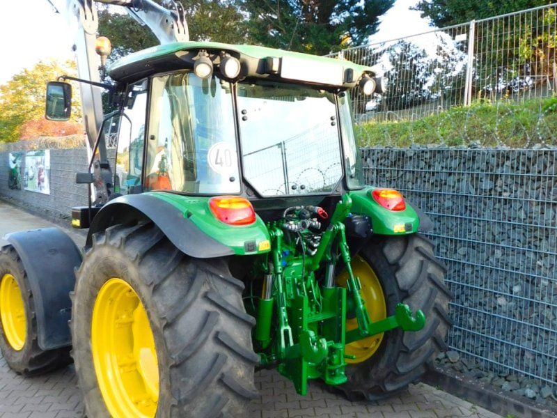 John Deere 5100R