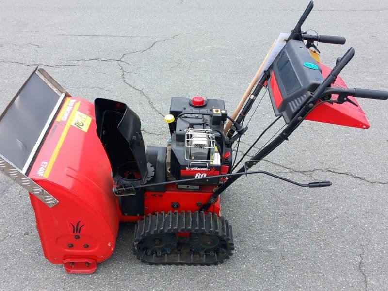 MTD-Motorgeräte Yard Machines Schneefräse mit Raupenantrieb