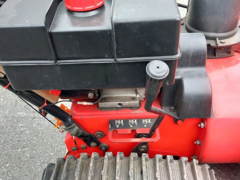 MTD-Motorgeräte Yard Machines Schneefräse mit Raupenantrieb