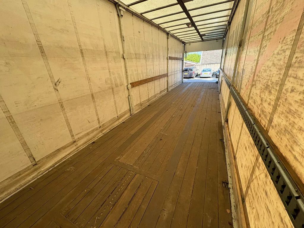 Tracon 10,6M City Trailer AS-1 Stuuras Dhollandia 2500KG Laadklep LBW