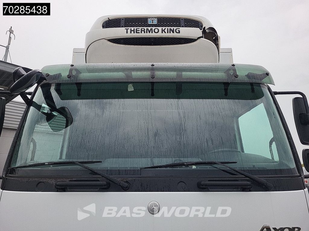 Mercedes Axor 1833 4X2 Thermo-King T-1200R Manual 2000kg Ladebordwand Euro 5