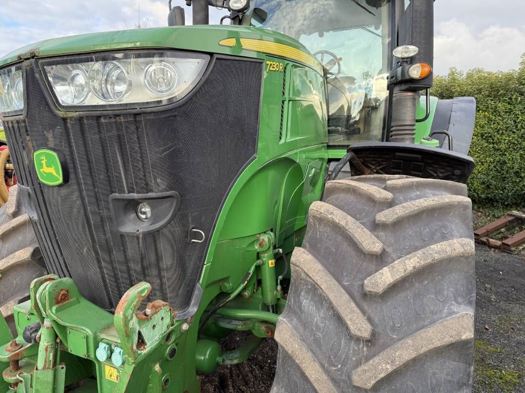John Deere 7230 R