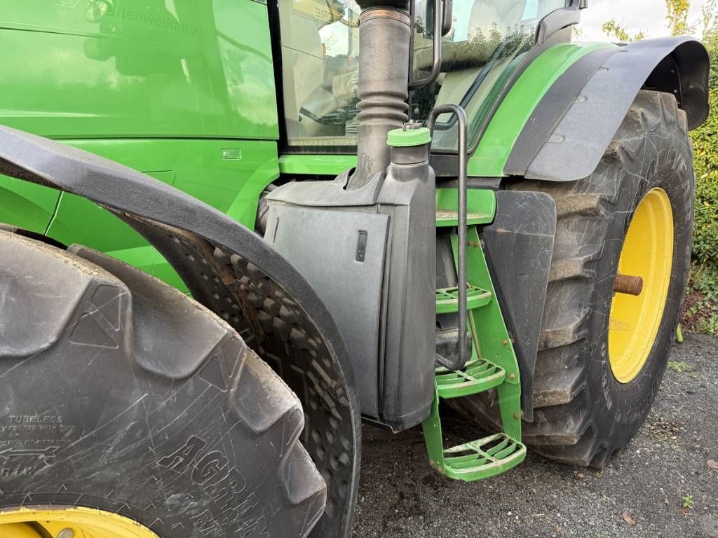John Deere 7230 R