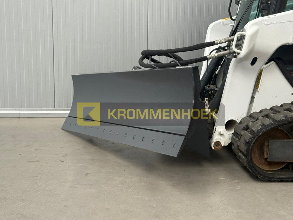 Bobcat 96 Dozer Blade 244 cm 6-way blade KH9586-A