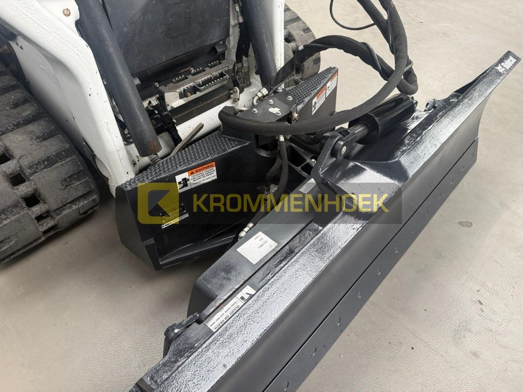 Bobcat 96 Dozer Blade 244 cm 6-way blade KH9586-A