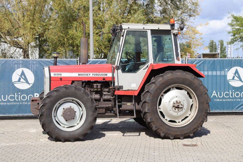 Traktor Massey Ferguson 699 Diesel 1986