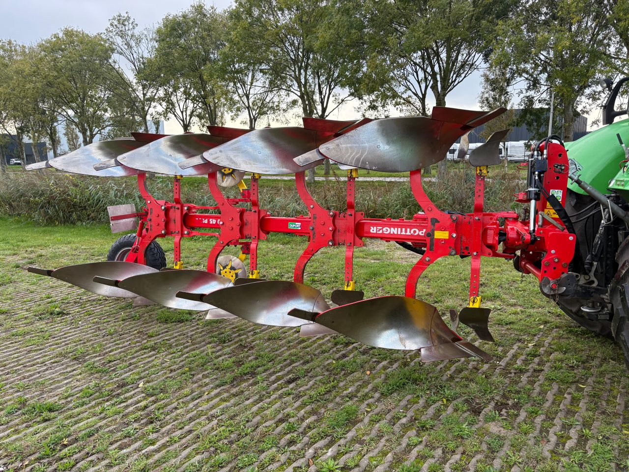 Pöttinger 4 schaar ploeg