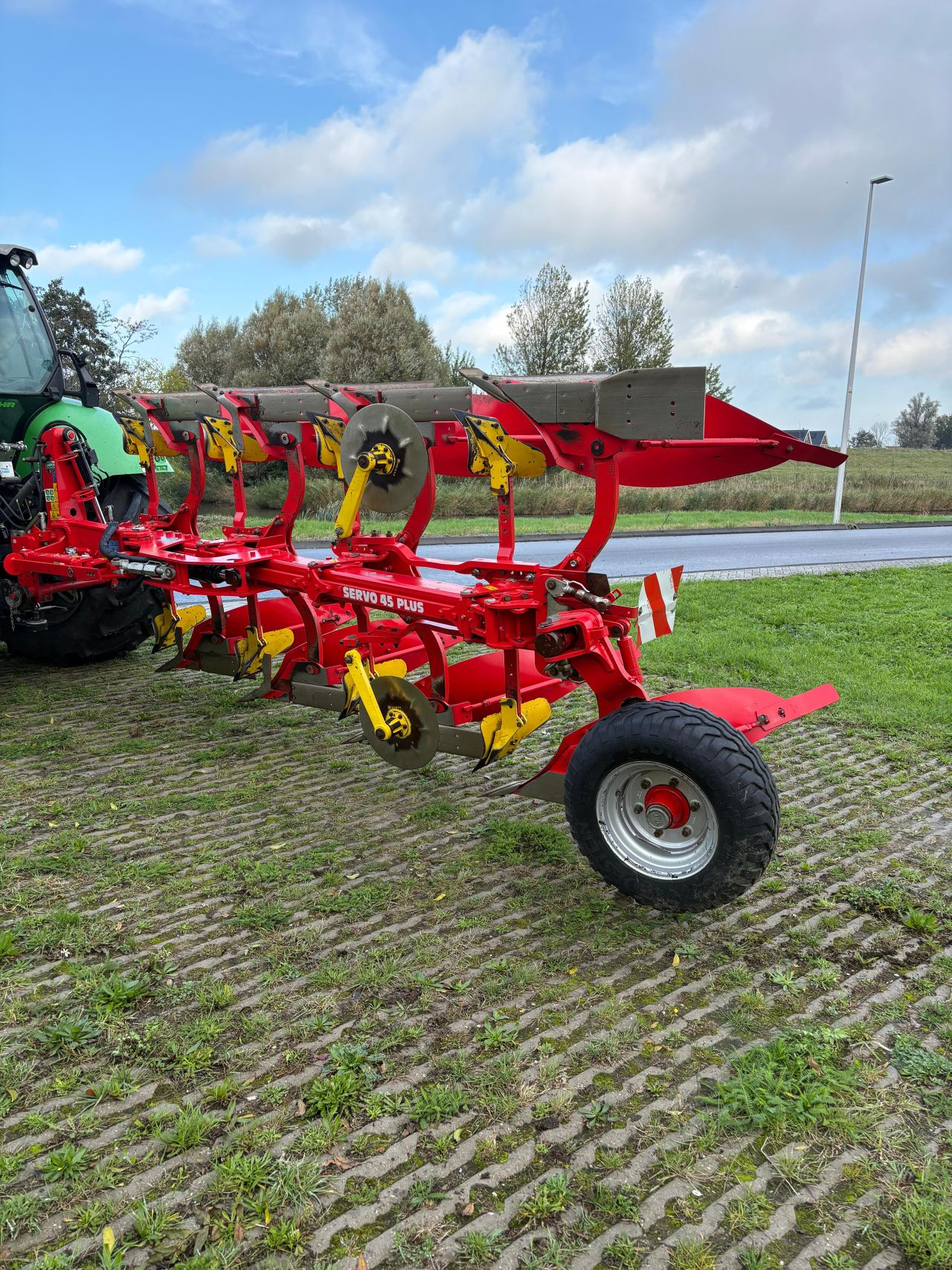 Pöttinger 4 schaar ploeg