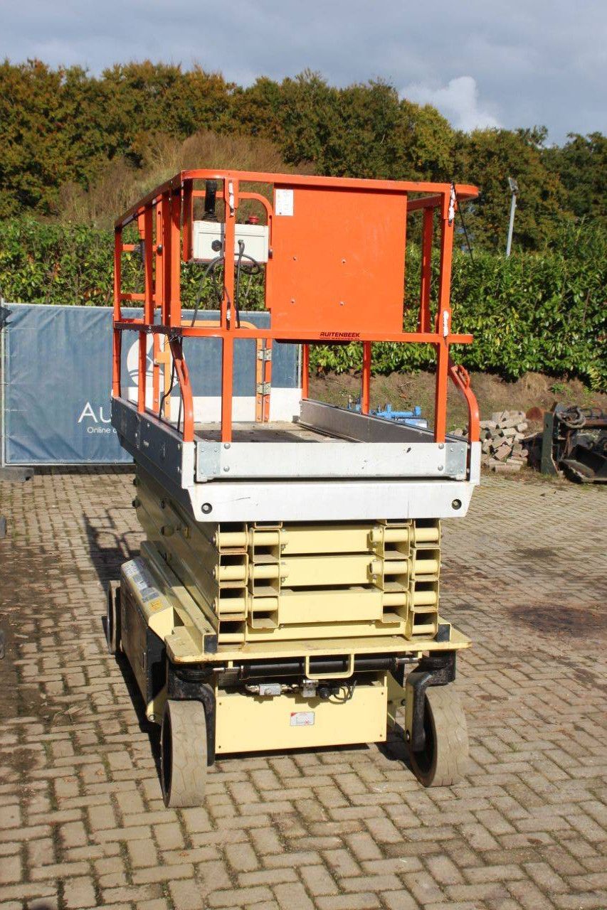 Scherenbühne JCPT9.5 Elektrisch 11,5 m 2008