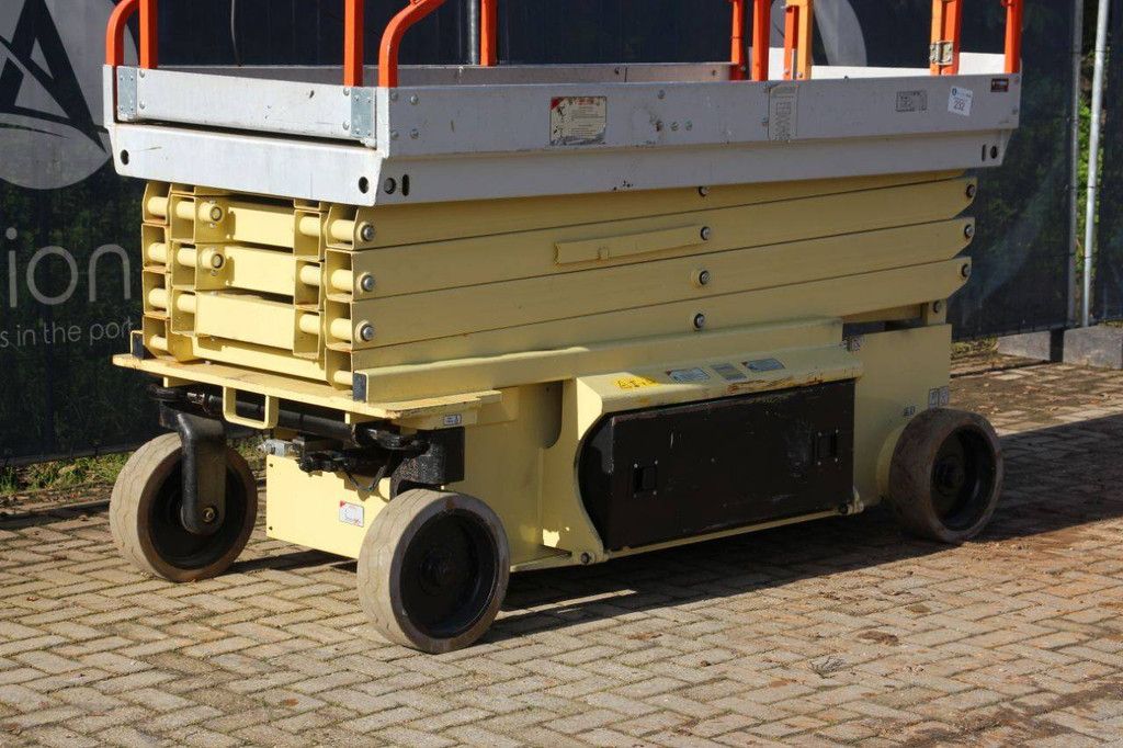 Scherenbühne JCPT9.5 Elektrisch 11,5 m 2008