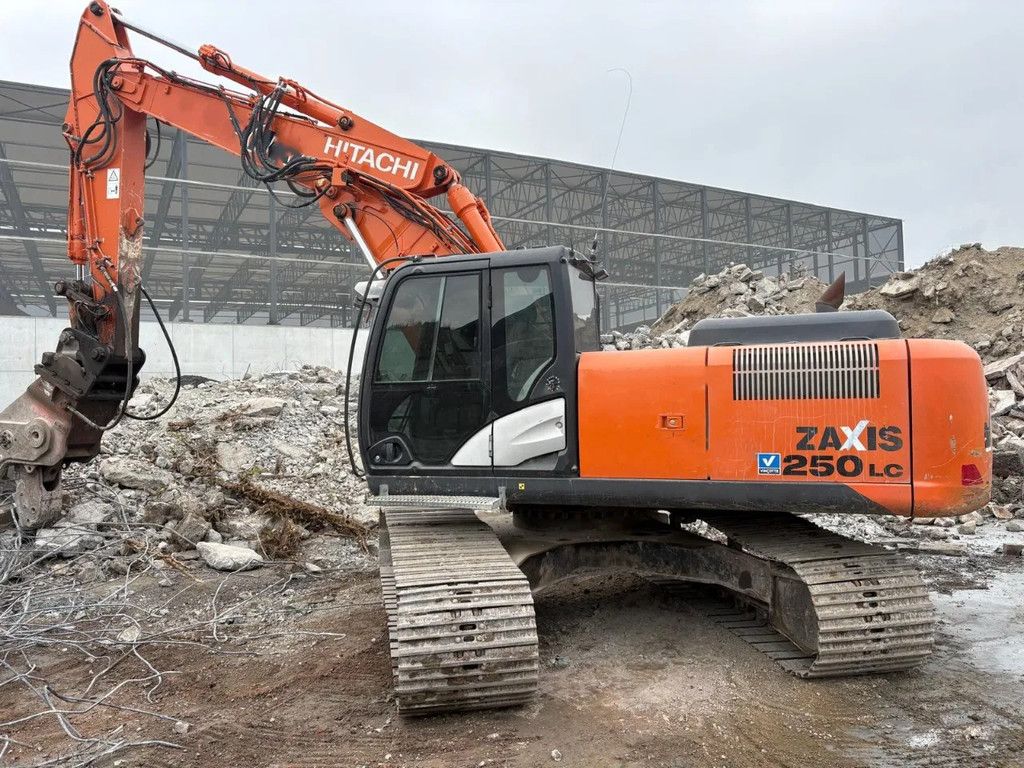 Hitachi ZX250LC-5B