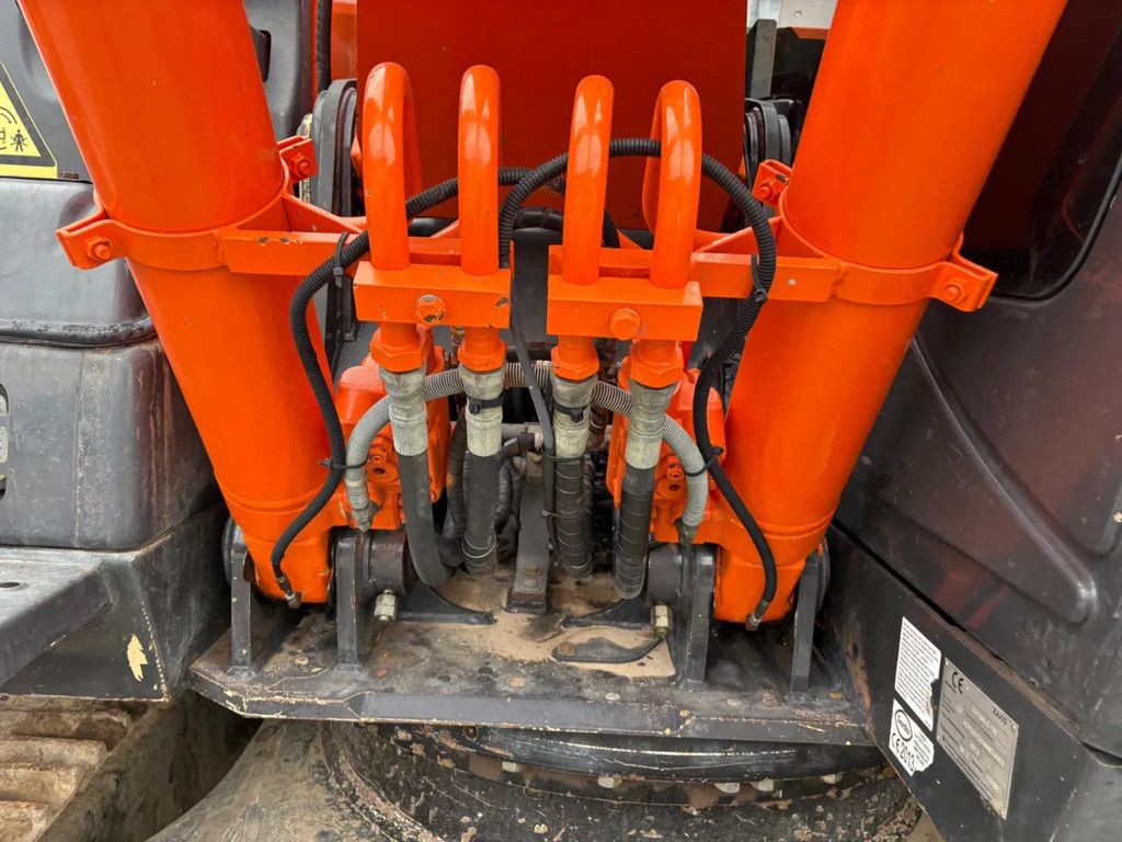Hitachi ZX250LC-5B