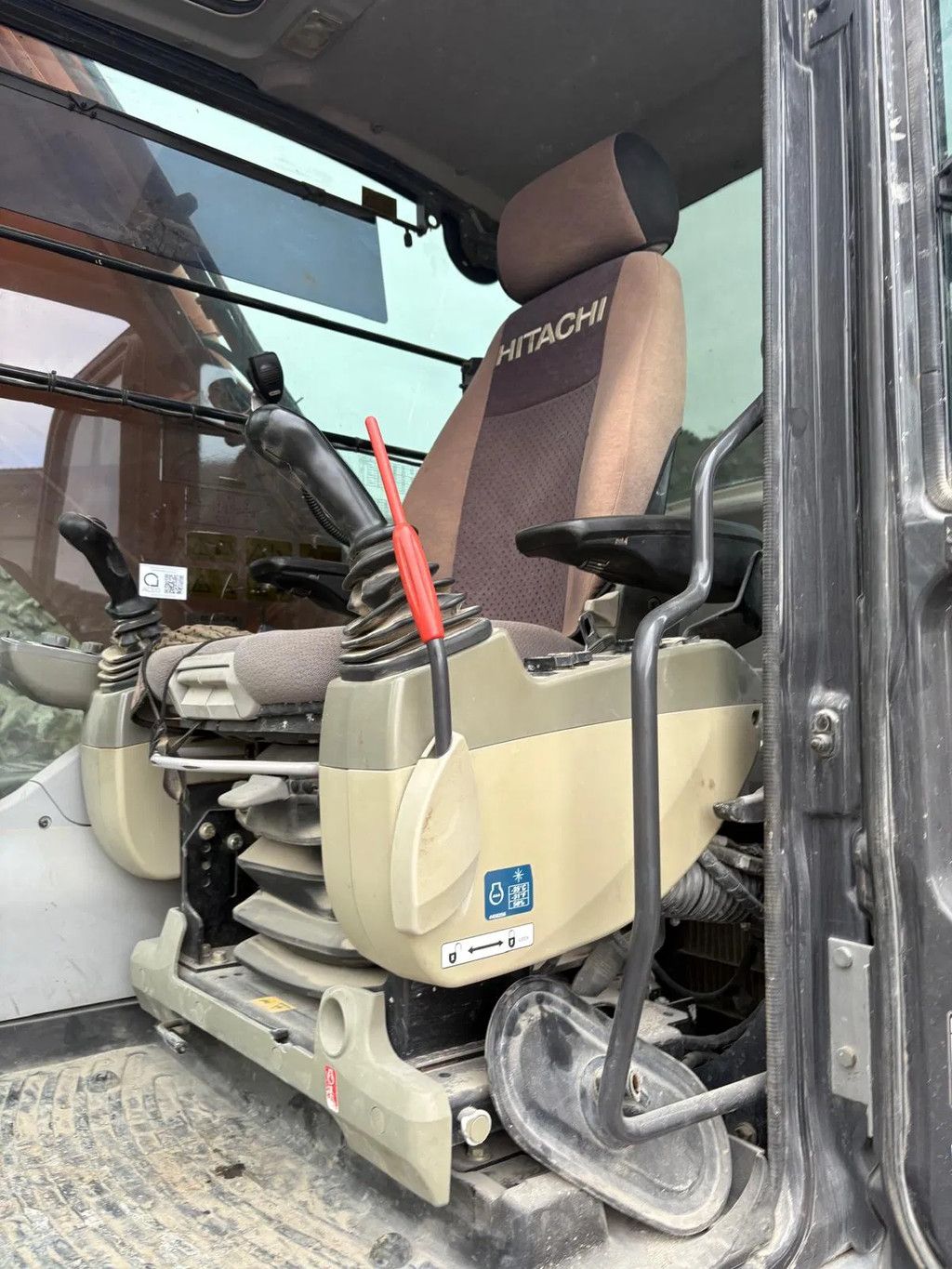 Hitachi ZX250LC-5B