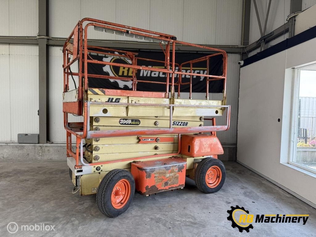 JLG 3969