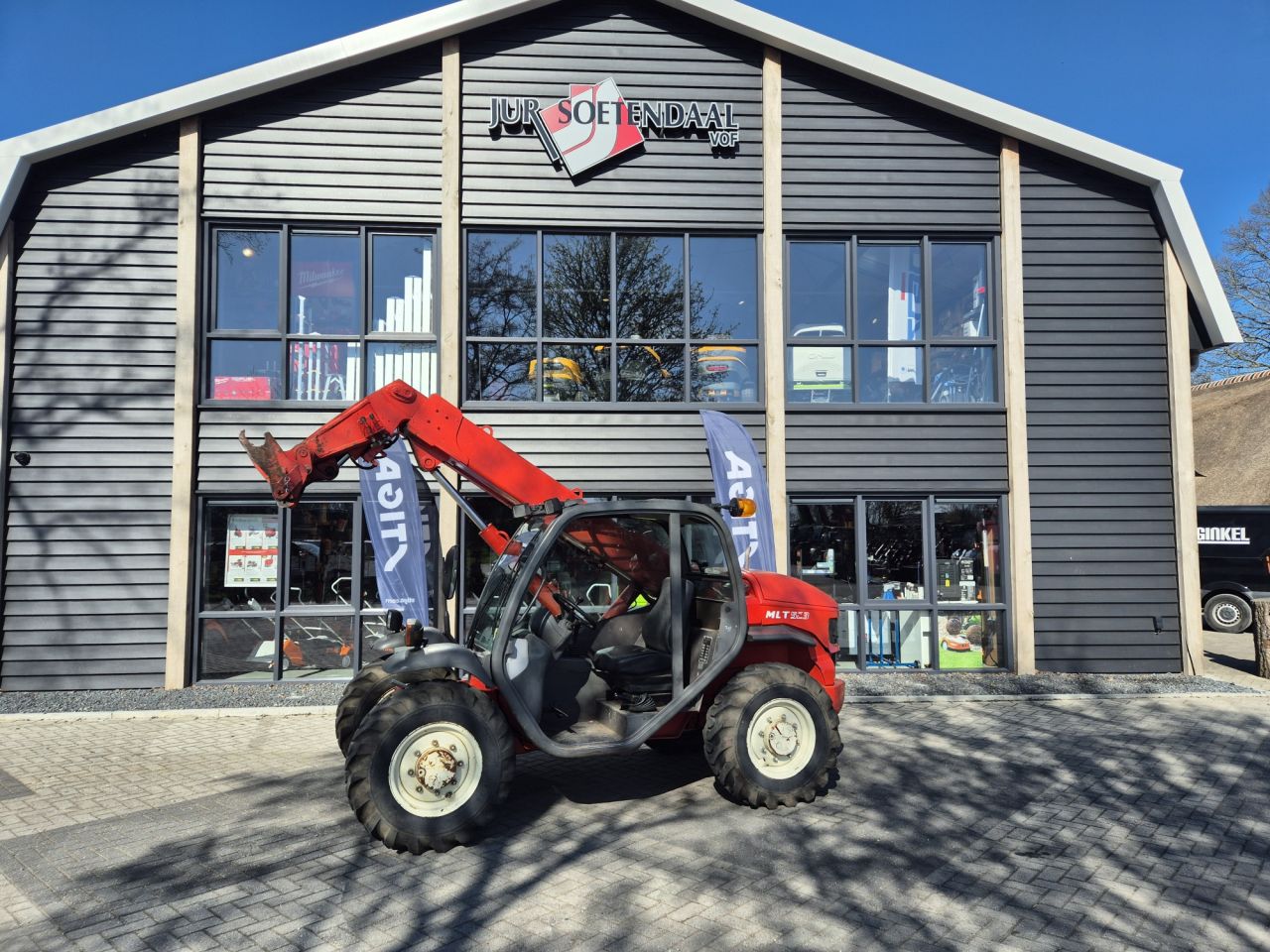 MANITOU MT 523 telescopic with lifting height up to 5 m