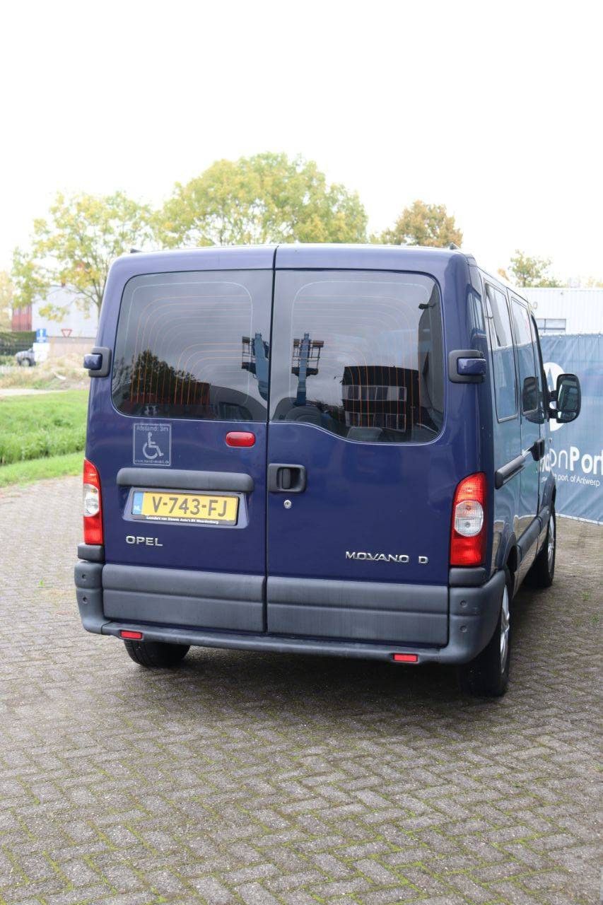 Van Opel Movano 2.5 CDTI Diesel 101hp 2010 Disabled (Margin)