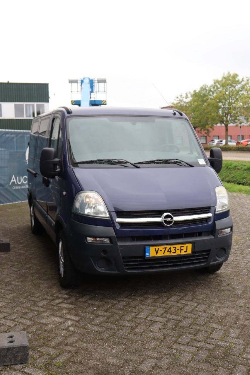 Van Opel Movano 2.5 CDTI Diesel 101hp 2010 Disabled (Margin)